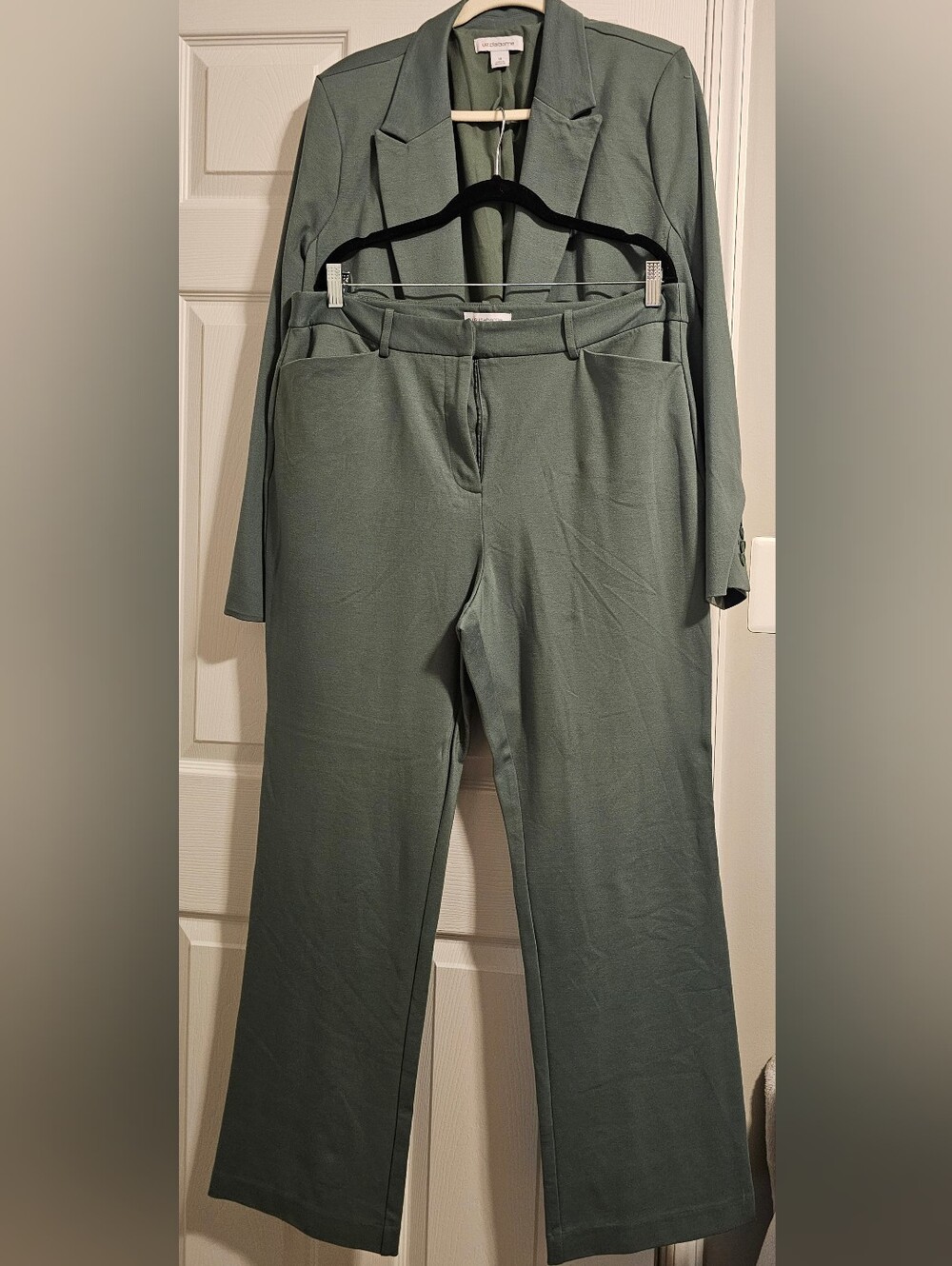 Liz Claiborne Preowned Women Sage Green Wide-Leg Pant Suit 14 Jacket 16 Pants